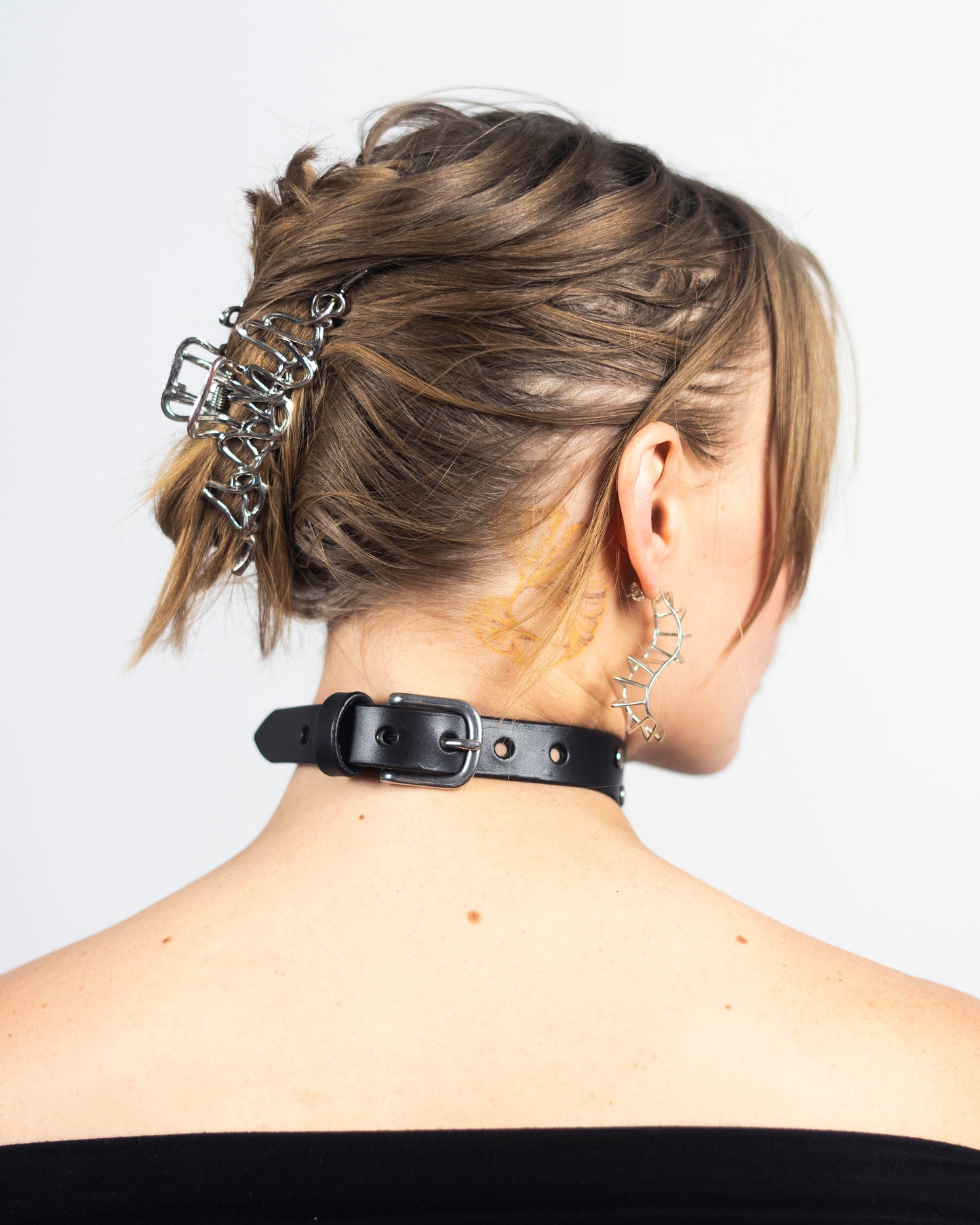 Stud Caphira Collar
