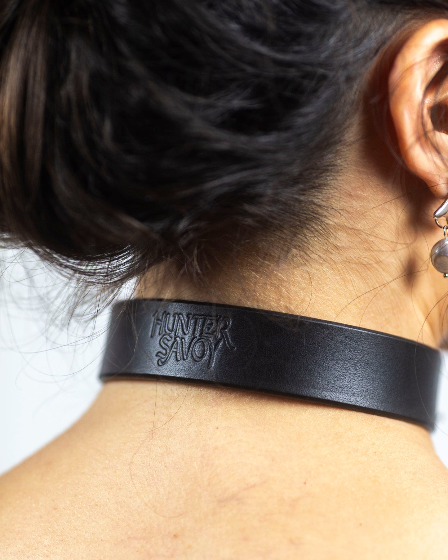 Front Tie Choker